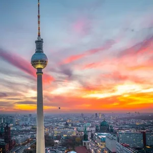 Zonsondergang boven Berlijn posters & art prints door tbuberlin - Premium Poster - 50x70 Super Prix
