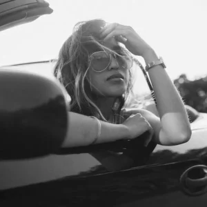 Zomer Road Trip posters & art prints door Tam Thi Le Cao - Premium Poster - 50x70 Solde