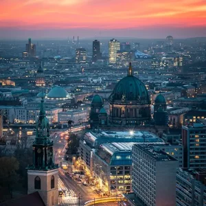 Zonsondergang over Berlijn 2 posters & art prints door tbuberlin - Premium Poster - 50x70 Quantité Limitée