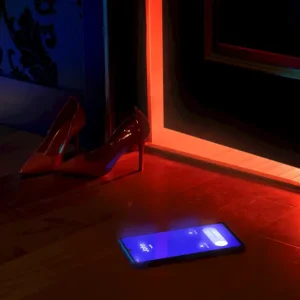 Achat Immédiat Een inkomende oproep posters & art prints door Fang Tong - Premium Poster - 50x70