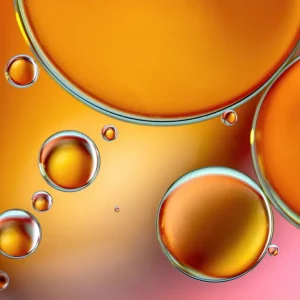 Abstracte elegantie: De kunst van olie en water posters & art prints door Mandy Disher - Premium Poster - 50x70 Nouvelle Collection